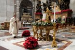 바티칸, 성탄절 전야 미사 대폭 축소 "소외된 자" 강조