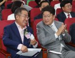 洪 "텃밭 중진들 공천 협박" vs. 권성동 "허위사실로 여론조작"