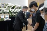 文대통령, 軍부실급식·부사관 사건 사과..."반드시 바로 잡겠다"