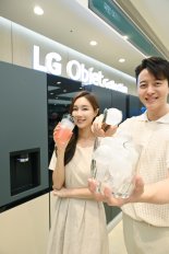 원형 얼음으로 홈카페族 사로잡다.. LG 얼음정수기냉장고 오브제 불티