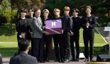 'BTS 열정페이' 논란에...탁현민 "지긋지긋해, 악의적 오보"