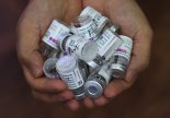 아스트라제네카, 코로나19 백신 판매 중단.."수요 감소로 시장 철수"