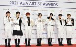 킹덤 '2021 AAA' 의상, '英 패션 전문가' 조지 홀린스 홀렸다