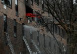 뉴욕 아파트서 큰 불..어린이 등 최소 19명 숨지는 참사