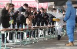 '방역패스' 실효성 논란, 정부 "상황 고려, 제도 변경도 검토"