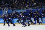 [베이징올림픽] 핀란드, 사상 첫 아이스하키 금메달