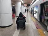 [동행취재] "장애인은 대중교통 타면 안되나요?" 수미씨의 기나긴 출근길