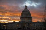 美 의회, 반도체 증산 위한 지원법안 놓고 진통
