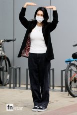 [포토] 가희, '하트는 크게'