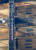 日 후쿠시마 7.4 강진에 100여명 사상… 원전·여진도 우려