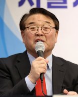 서울시교육감 중도·보수 후보에 조전혁 선출