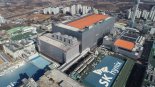 '인텔 출신' 中 공장 임원, SK하이닉스 명함 달았다…낸드 사업 통합 가속화