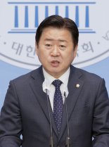 제주 지사 출마 오영훈 "큰 인물로 돌아오겠다" 의원직 사퇴