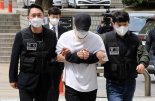 '614억 횡령 의혹' 우리은행 직원, 40분 구속심사…"혐의 인정"