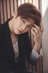 강다니엘, 워너뮤직재팬과 손잡고 日 진출…팬클럽 '다니티 재팬' 오픈