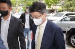 'BBQ 전산망 불법접속' 박현종 bhc 회장 집행유예