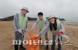 인천공항공사, 인천 지역주민들과 친환경 플로깅 나서