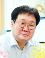 POSTECH 홍석봉 교수, 아시아 최초 '브렉상' 단독 수상