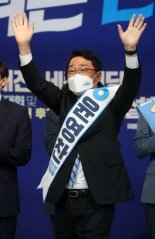 송갑석, '윤영찬 사퇴·지지'에 "줄세우는 계파 구도 타파하겠다"