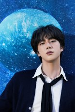 방탄소년단 진, 12월에 입대하나? "최전방 떴어요"