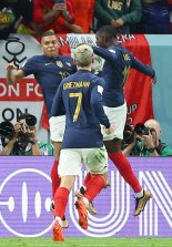 [2022 카타르] "우승자 징크스는 없었다"...프랑스, 호주 4-1 완승