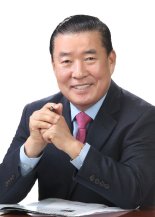 안문협 민간위원장에 신한춘 자유총연맹 부산지회장