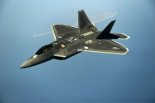 [2보] 美 F-22· B-52H 폭격기 4년만에 한반도 전개…연합훈련