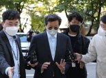 '에디슨모터스 주가조작' 강영권 회장 첫 재판…혐의 부인
