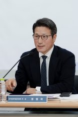 한국문화예술委 정병국 위원장 선출