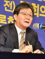 유승민 불출마·4명 컷오프룰 확정… 與 당권 金-安 양강구도