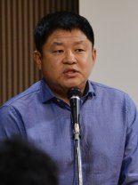 '농구 스타' 강동희, 1억원대 농구교실 운영비 빼돌린 혐의로 재판 넘겨져