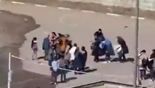 여학교에만 연쇄 독가스 테러...이란 10대 여학생 700명 중독 당했다