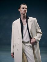 갤럭시, 세계적 패션 브랜드 '강혁'과 새 컬렉션 선봬