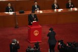 [2보]'첫 3연임' 시진핑, 중국 국가주석 재선출...만장일치