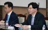 'SVB 사태'가 우리에게 던진 교훈…"불안한 메기보다 메가뱅크"