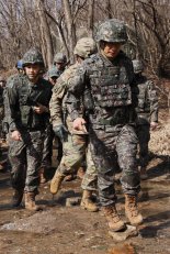 육군참모총장, 미8군사령관과 '과학화전투훈련' 현장 점검·격려