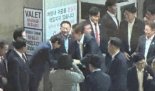 尹 횟집 만찬 비판에 용산 "시민들 응원 외쳐..본말전도 안타깝다"