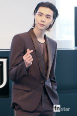 [포토] NCT 쟈니, '섹시 가이의 스윗하트'