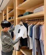 브랜드 로고 감춘 '제임스펄스'..티 한장 15만원이지만 불티나게 팔린다