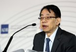 ADB 총재 "韓 자본유출 우려 있지만, 외환부족 문제 가능성 매우 낮아"