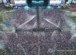'싸이 흠뻑쇼' 올해도 적신다...늙지 않는 콘서트 "평균연령 25세"