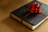 성경책·나침반·립밤 선물… "파병가는 선생님을 지켜줄게요" [Guideposts]