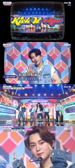 '쇼챔' 더뉴식스, 매력 가득 'Kick It 4 Now' 무대…'청량 퍼포먼스'