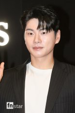 [포토] 이이경, '당길수록 빛이나'