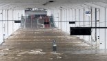 폭우 앞으로 일주일 더 퍼붓는다..도로·반지하 침수방지 '총력전'