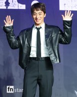 [포토] 구교환, '포즈는 매력있게'