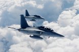 공군, 12개 부대서 F-35A·F-15K·헬기 등 동시 출격 '방어제공훈련'