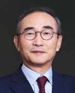 KT 김영섭 "지속 가능한 성장 기반 구축.. 기업가치 제고"