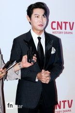 [포토] 손태진, '인사말하는 신사'