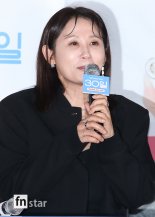 [포토] 김선영, '연기와는 다른 모습'